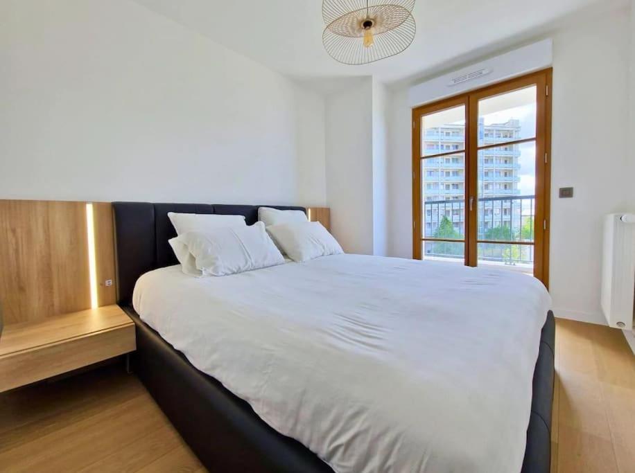 Sublime Appartement 4 Etoiles Neuf T3 Aputeaux 61M2 Proche La Defense, 10M2 De Terrasse Avec Magnifique Vue ภายนอก รูปภาพ